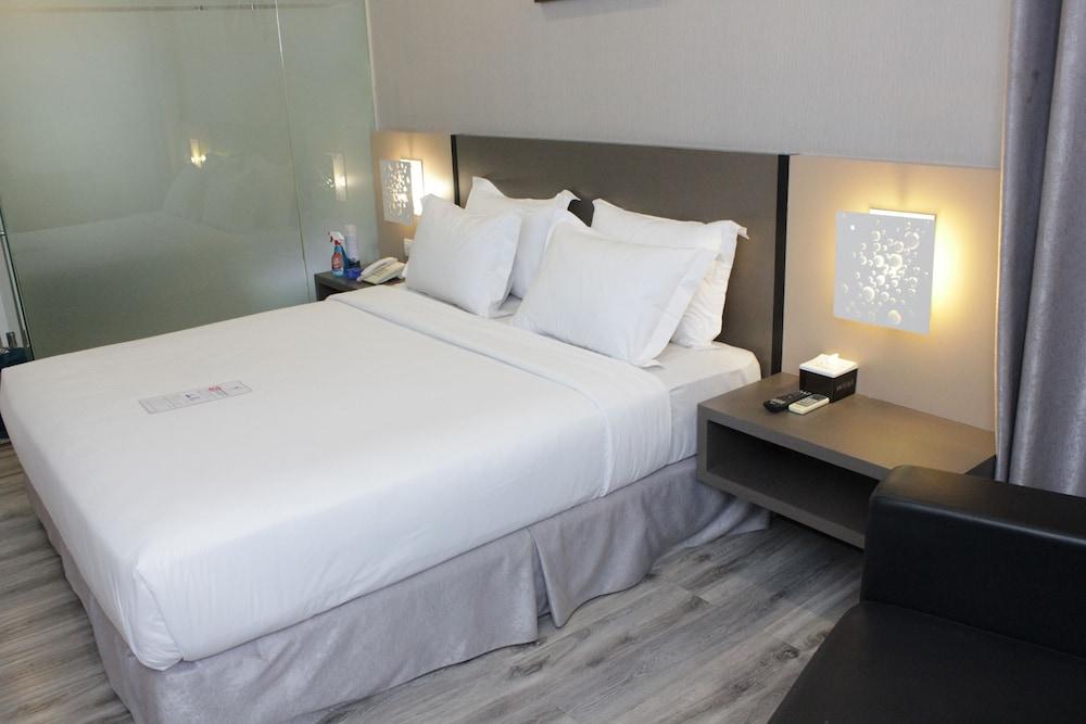 Oak Tree Urban Hotel Джакарта Екстер'єр фото