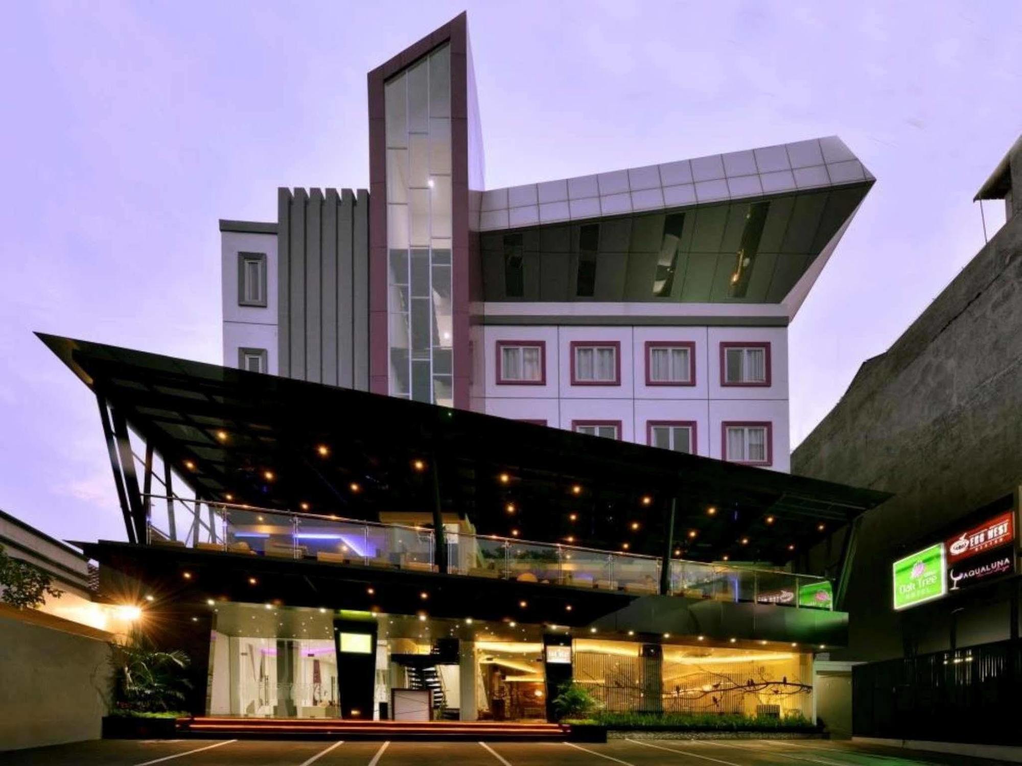 Oak Tree Urban Hotel Джакарта Екстер'єр фото